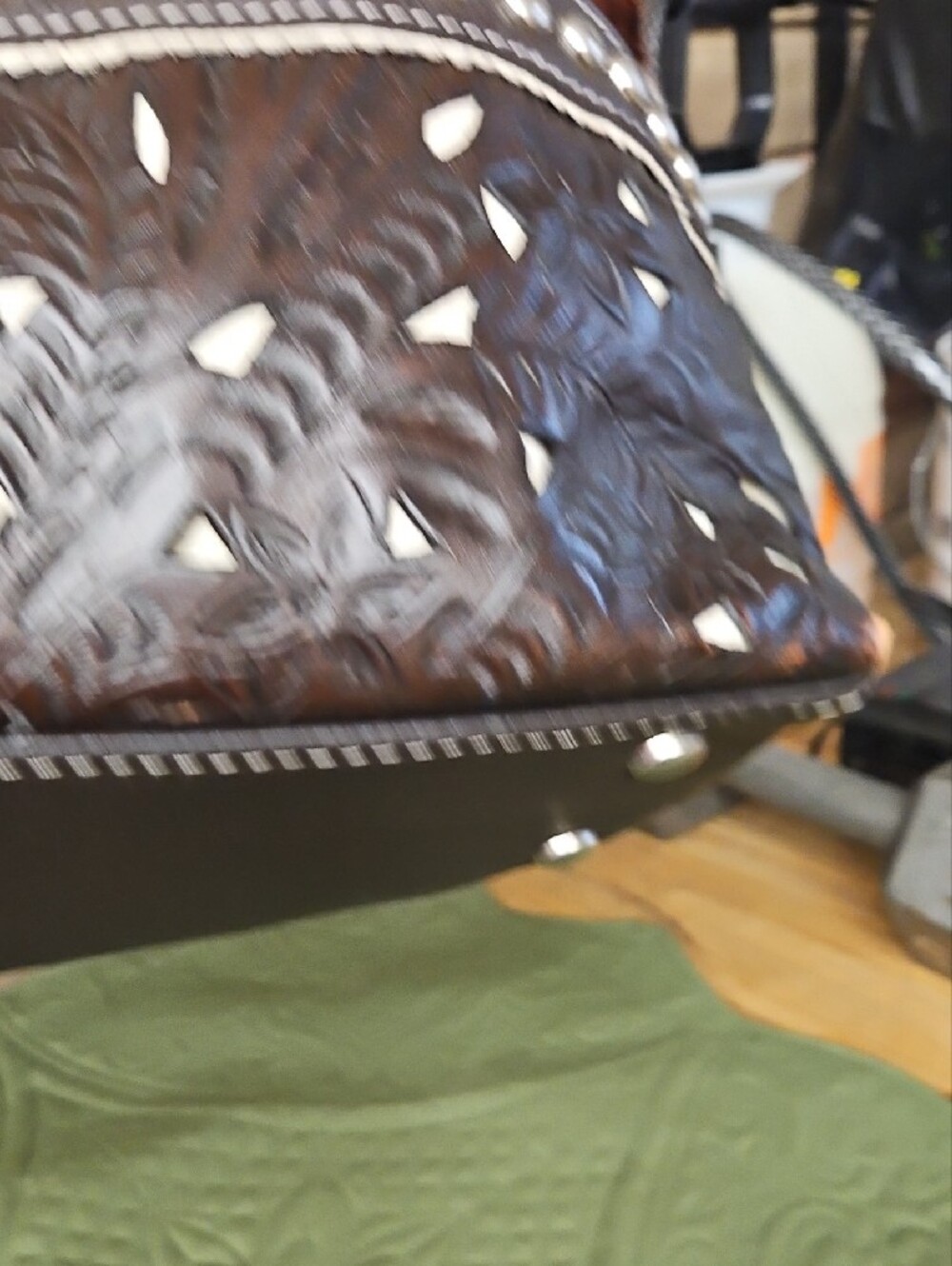 American West Brown & White Cowhide Hobo Shoulder Bag - Picture 14 of 16